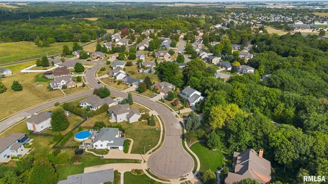 $585,000 | 1224 Autumn Ridge Court, Morton, IL 61550