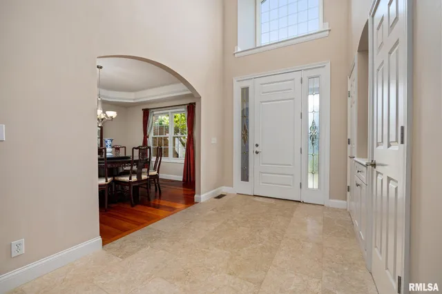 $585,000 | 1224 Autumn Ridge Court, Morton, IL 61550