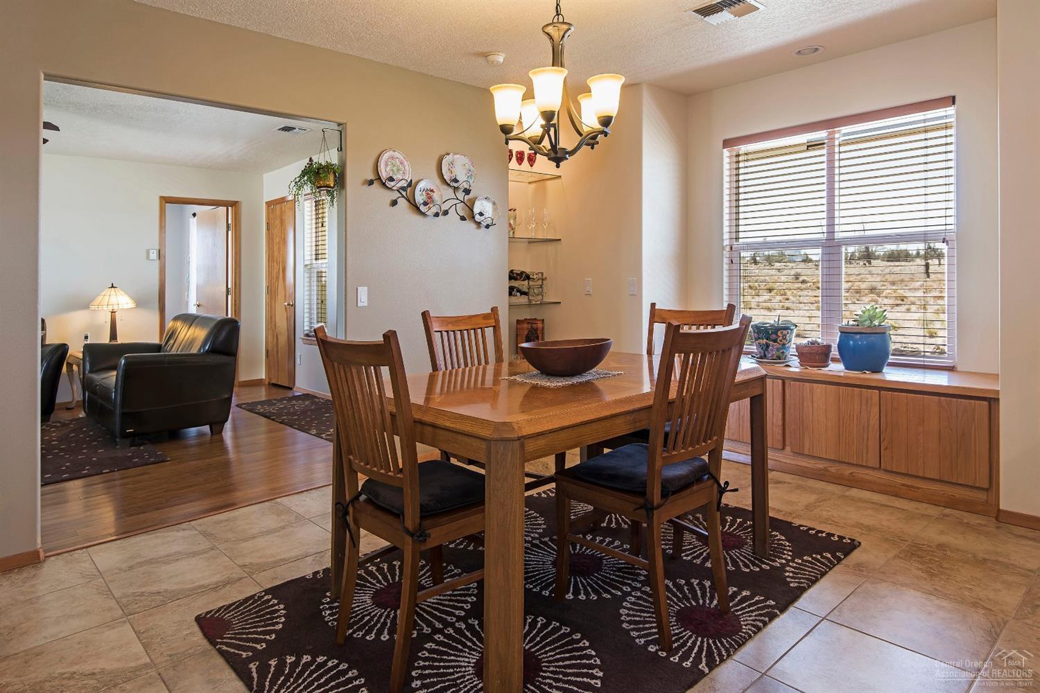 62060 Dodds Road Bend, OR 97701 - Photo 8 of 24 Additional Photo