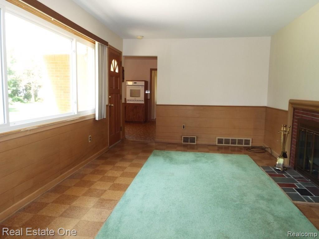 28211 Westerleigh Road Farmington Hills, MI 48334 - Photo 19 of 48