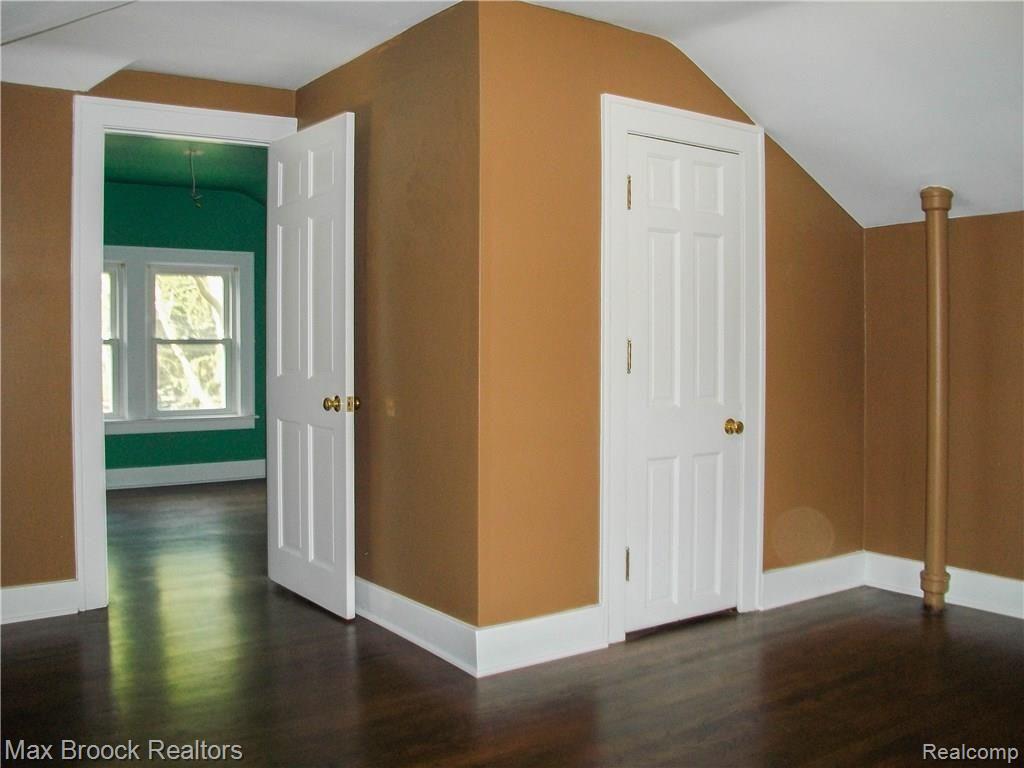 1602 Inverness Street Sylvan Lake, MI 48320 - Photo 17 of 34