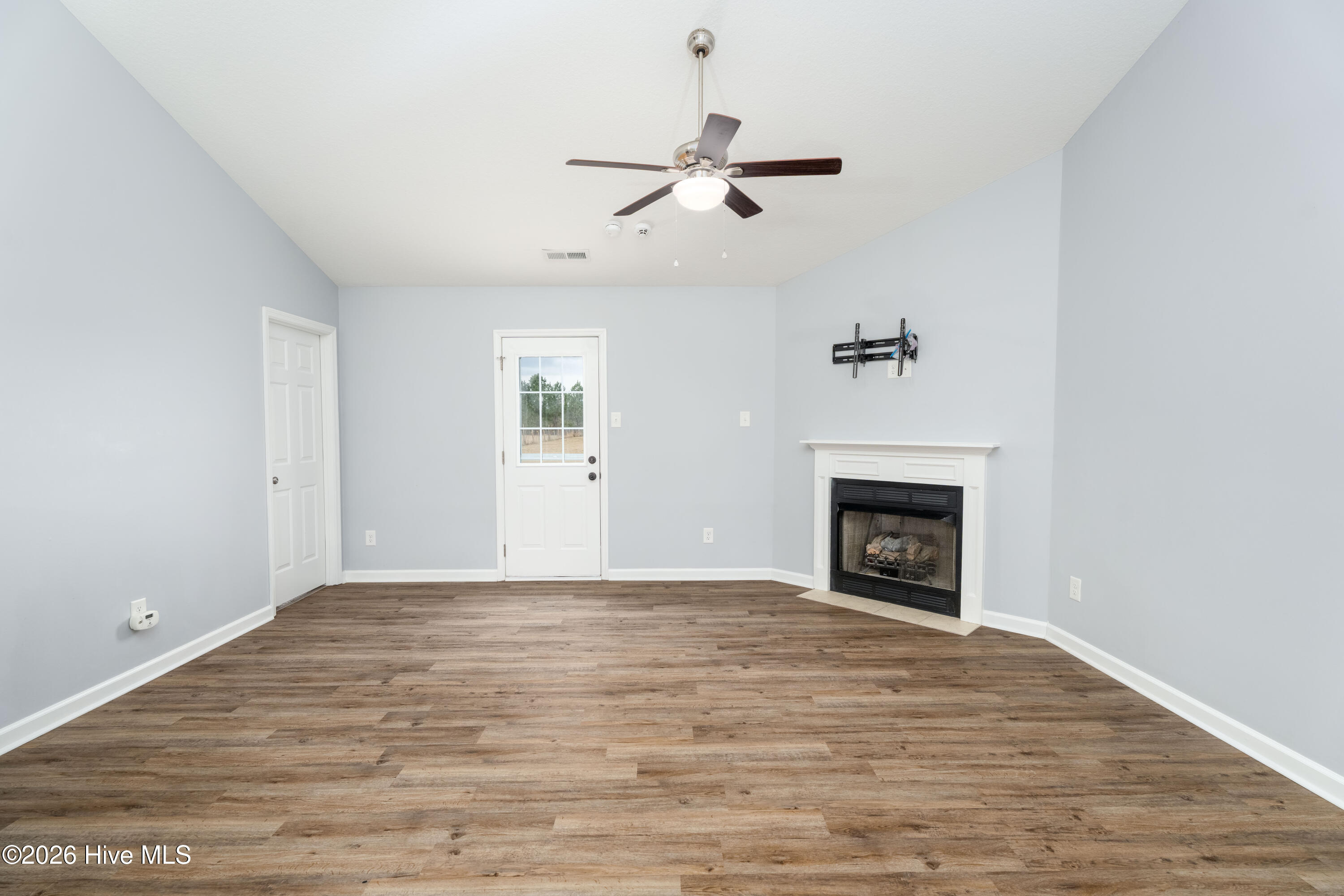 375 Nine Mile Road Maple Hill, NC 28454 - Photo 3 of 36 375 Nine Mile Road-9