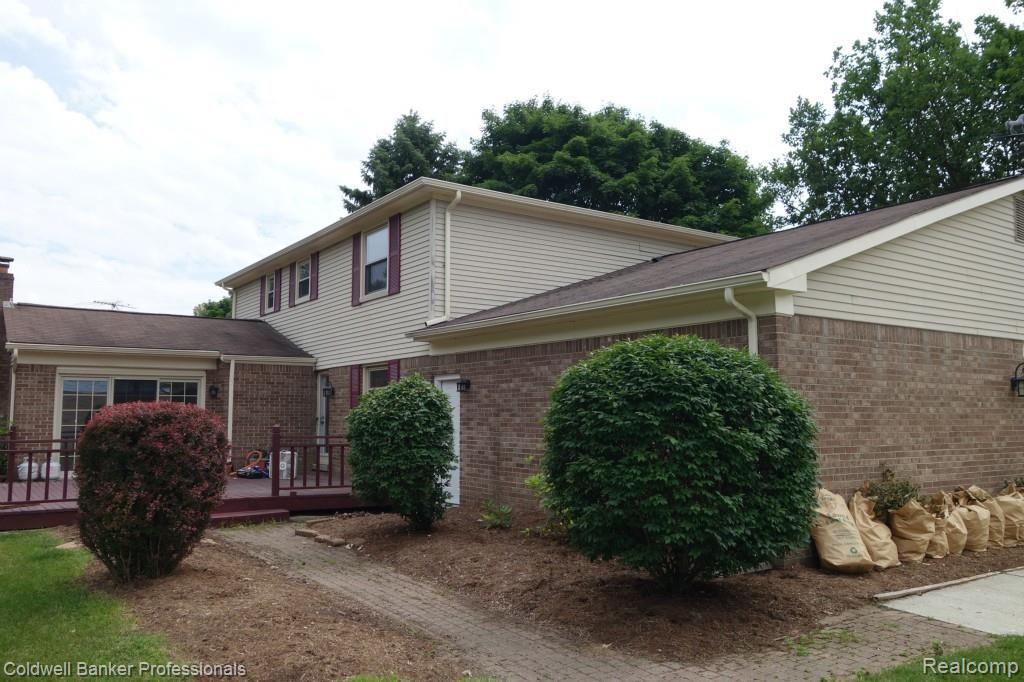 1748 North Kilburn Road Rochester, MI 48306 - Photo 2 of 25 REAR VIEW OF HOME.jpg