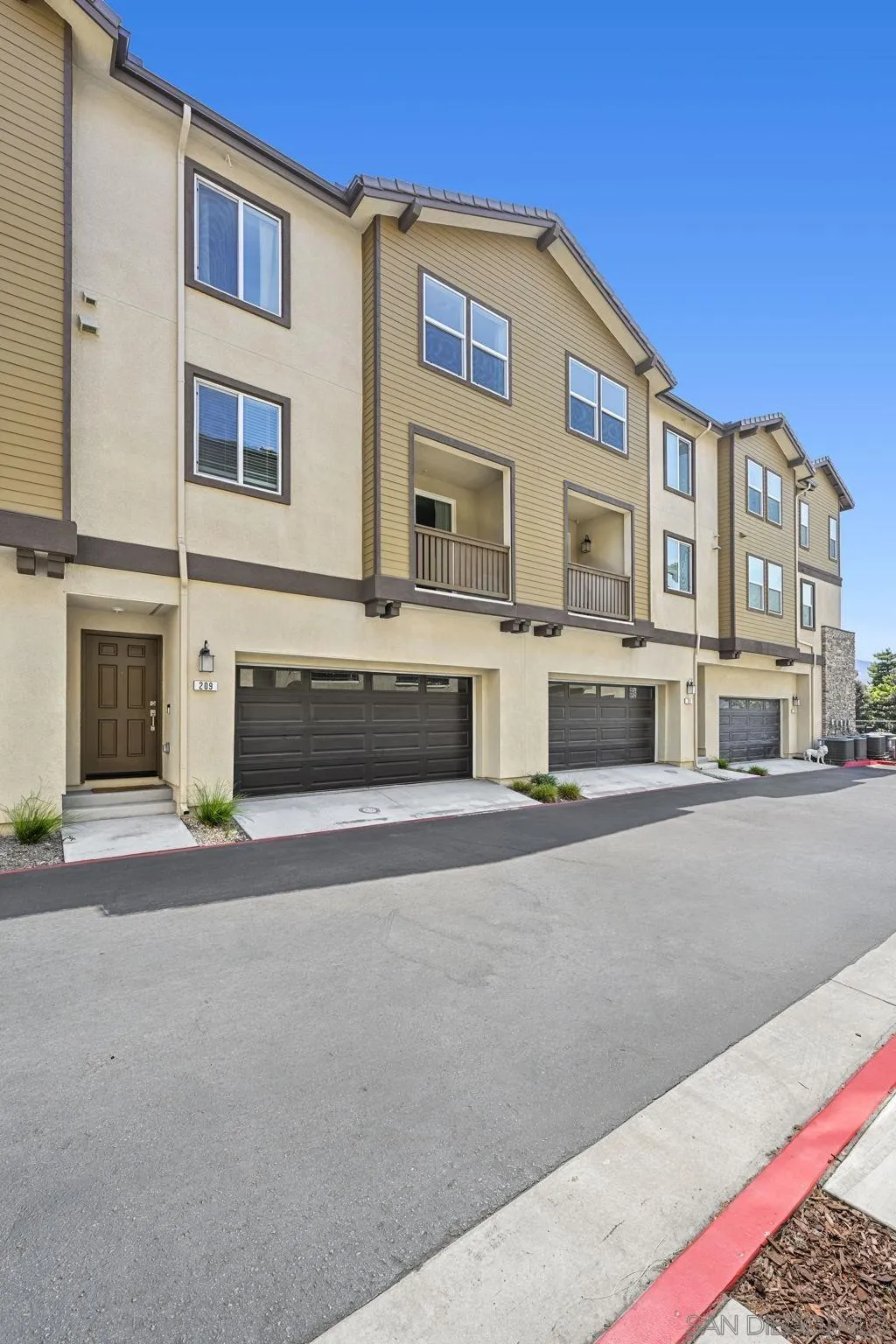 209 Mission Villas Road San Marcos, CA 92069 - Photo 2 of 38 Gallery Image 2