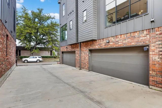 $599,000 | 737 North Zang Boulevard, Unit 102, Dallas, TX 75208