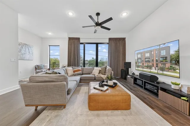 $599,000 | 737 North Zang Boulevard, Unit 102, Dallas, TX 75208