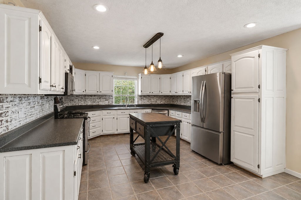 187 North Old Military Road Summertown, TN 38483 - Photo 9 of 36
