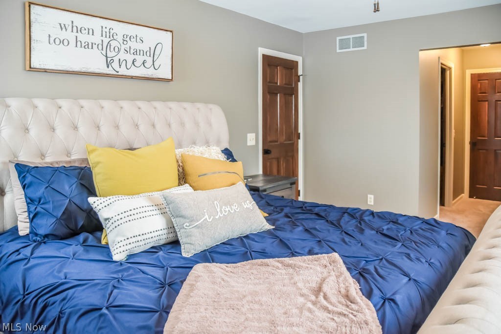 1323 Spring Valley Avenue Northwest Canton, OH 44708 - Photo 12 of 33 Master Suite
