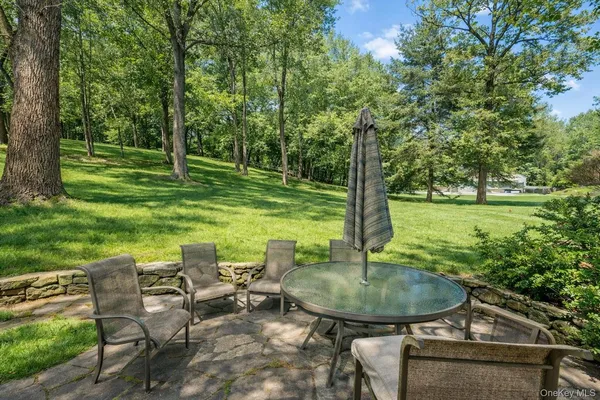 $689,900 | 228 Heritage Hills, Unit A, Somers, NY 10589