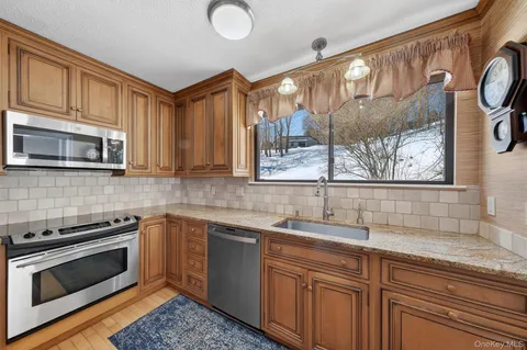 $699,900 | 228 Heritage Hills, Unit A, Somers, NY 10589