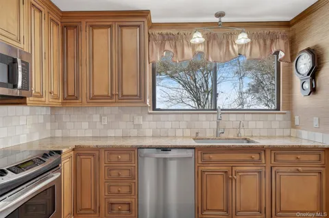 $699,900 | 228 Heritage Hills, Unit A, Somers, NY 10589