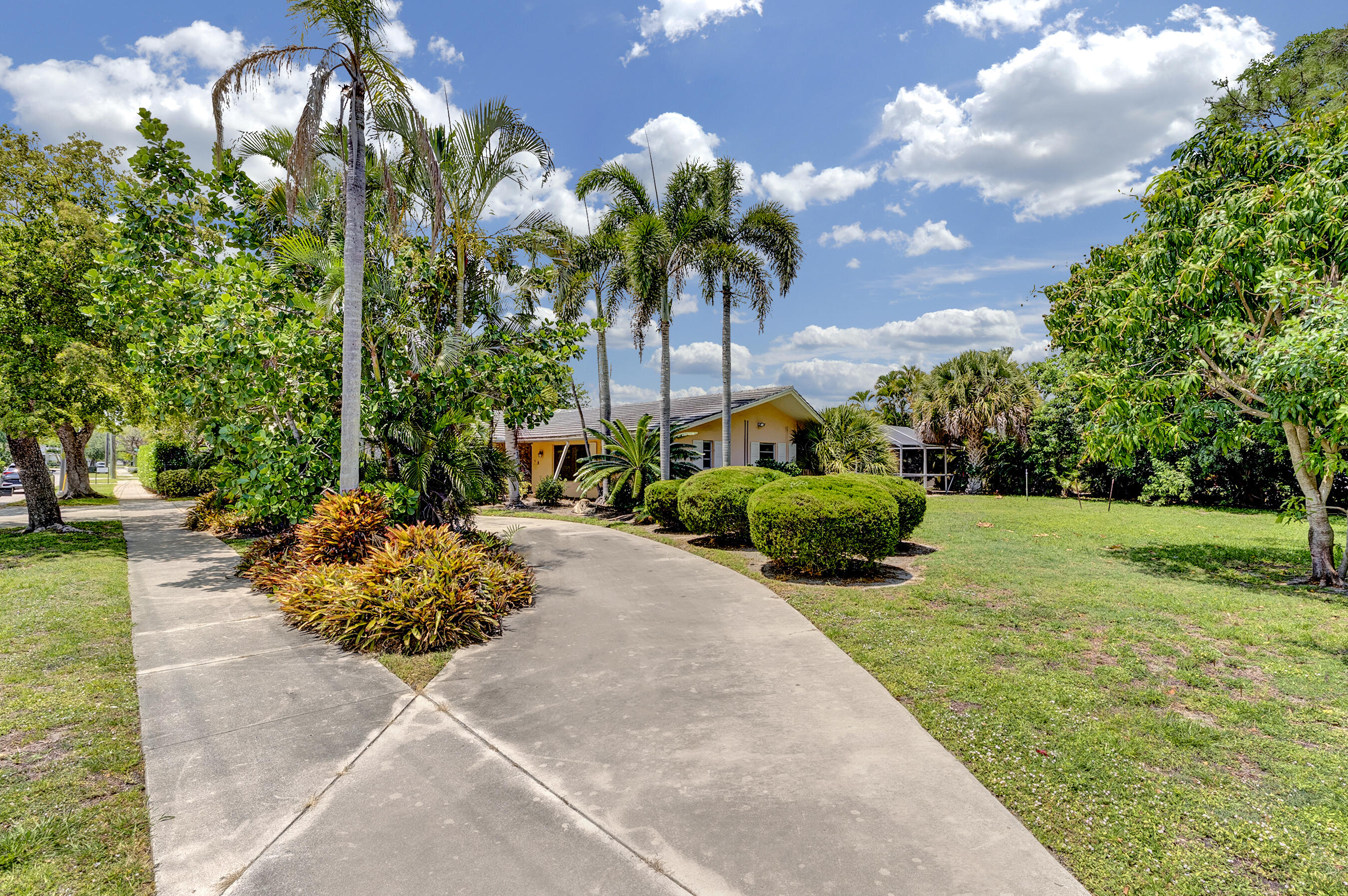 501 Northwest 11th Street Delray Beach, FL 33444 - Photo 16 of 23 DSC06812