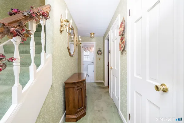 $439,900 | 269 Pine Lane, Wethersfield, CT 06109