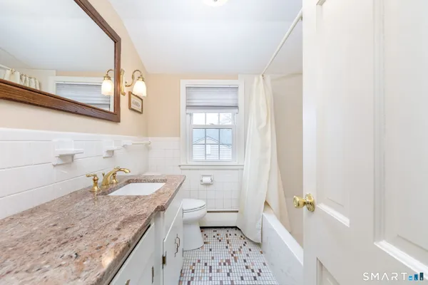 $439,900 | 269 Pine Lane, Wethersfield, CT 06109