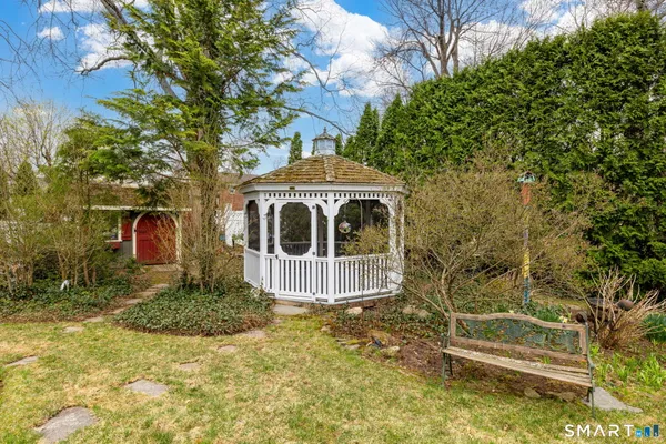 $439,900 | 269 Pine Lane, Wethersfield, CT 06109