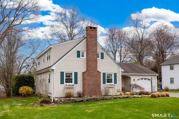 $439,900 | 269 Pine Lane, Wethersfield, CT 06109