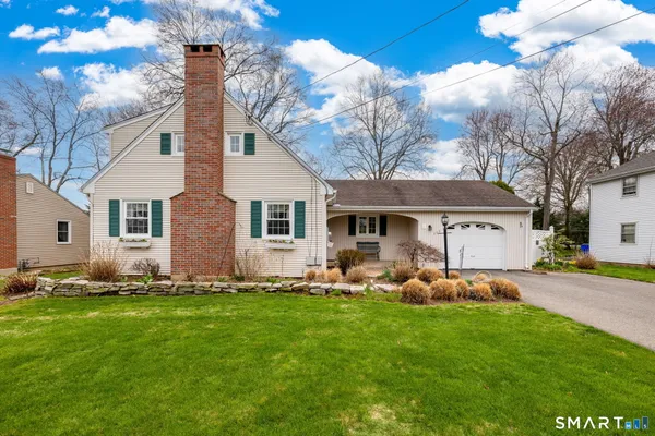 $439,900 | 269 Pine Lane, Wethersfield, CT 06109