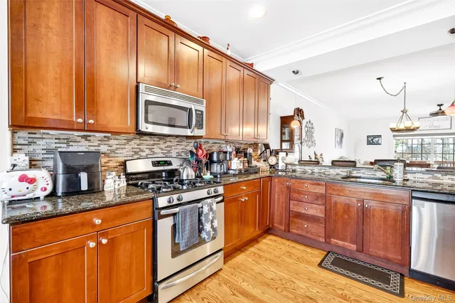 $459,000 | 102 Villa Court, Carmel, NY 10512