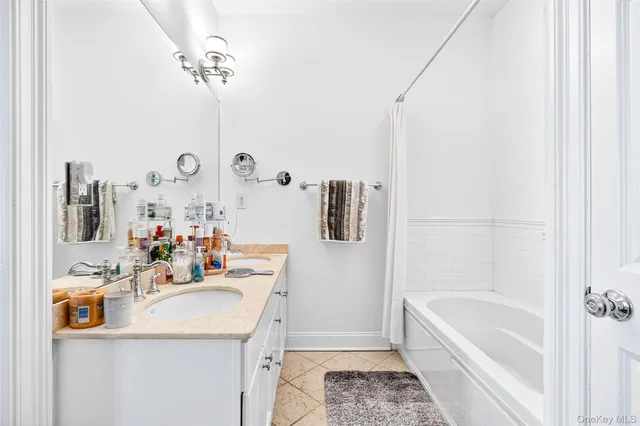 $459,000 | 102 Villa Court, Carmel, NY 10512