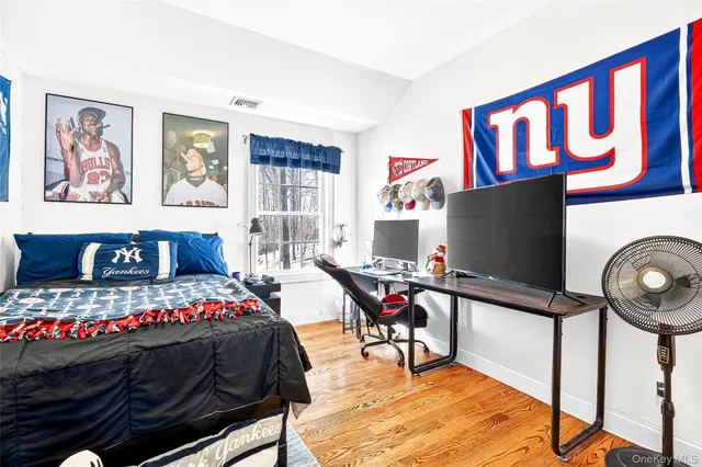 $459,000 | 102 Villa Court, Carmel, NY 10512