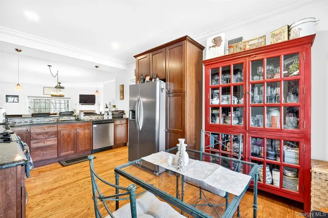 $459,000 | 102 Villa Court, Carmel, NY 10512