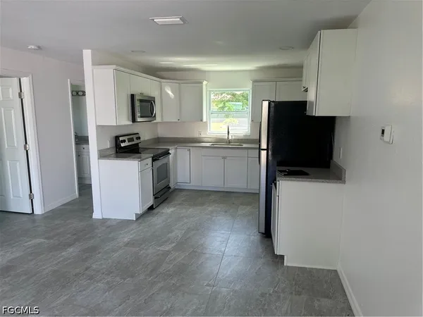 $1,290 | Undisclosed Address, North Fort Myers, FL 33903