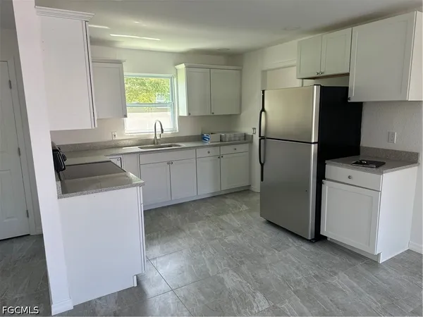 $1,290 | Undisclosed Address, North Fort Myers, FL 33903