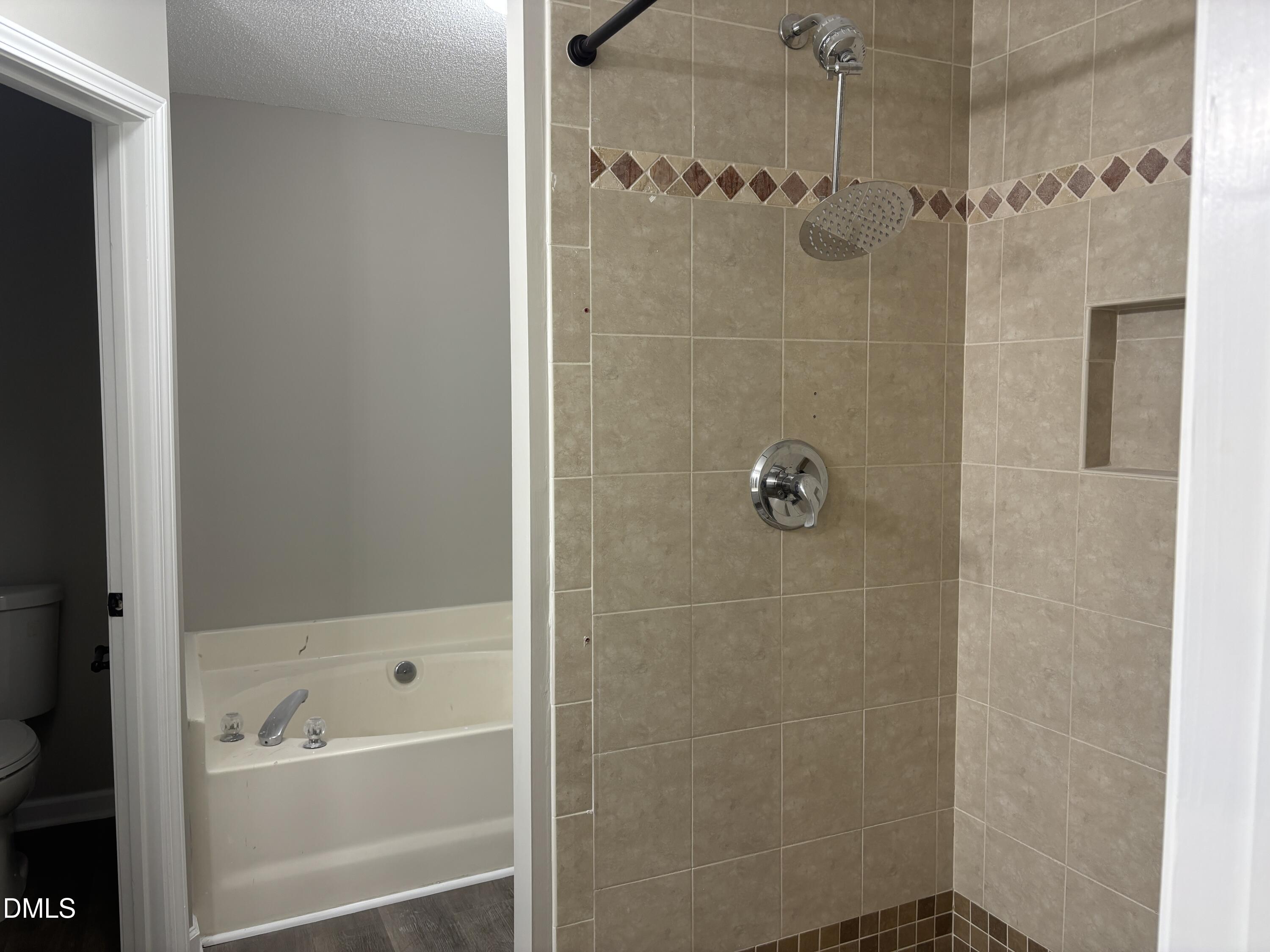 4005 Toccopola Street Raleigh, NC 27604 - Photo 18 of 35 20251209_220200957_iOS