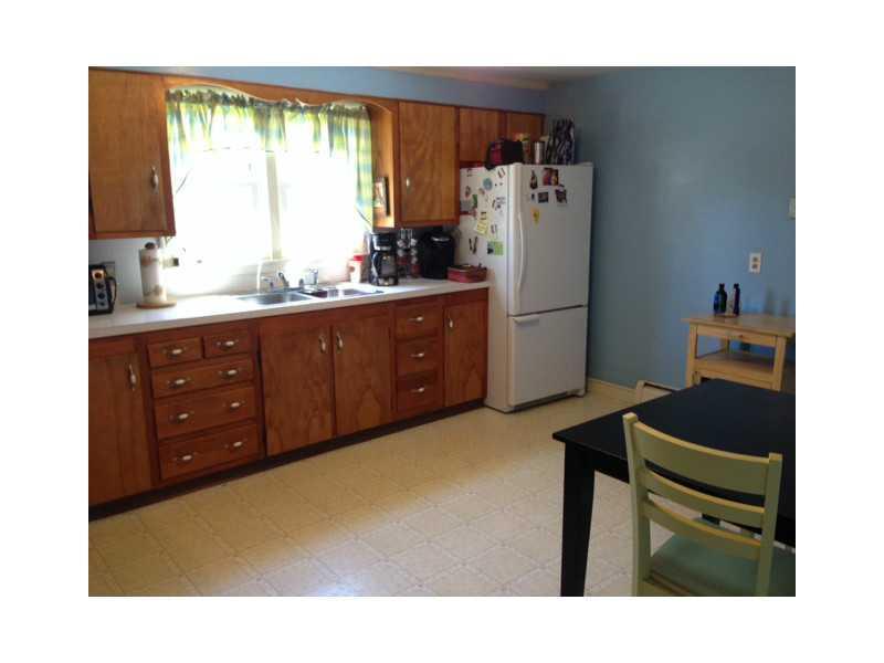 46 Wescott Road South Portland, ME 04106 - Photo 2 of 11 Kitchen.