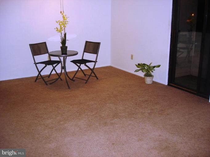 551 Heather Ridge Drive, Unit M Frederick, MD 21702 - Photo 4 of 14 Dining Area
