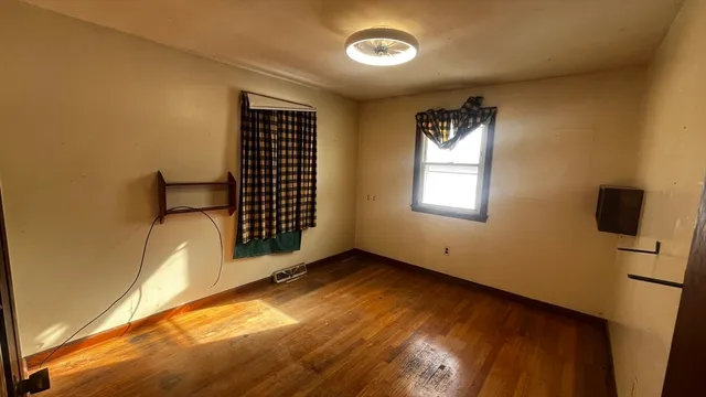 $265,000 | 368 Granville Road, Southwick, MA 01077