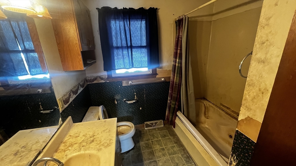 368 Granville Road Southwick, MA 01077 - Photo 16 of 27