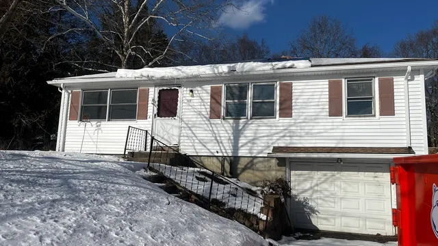 $265,000 | 368 Granville Road, Southwick, MA 01077