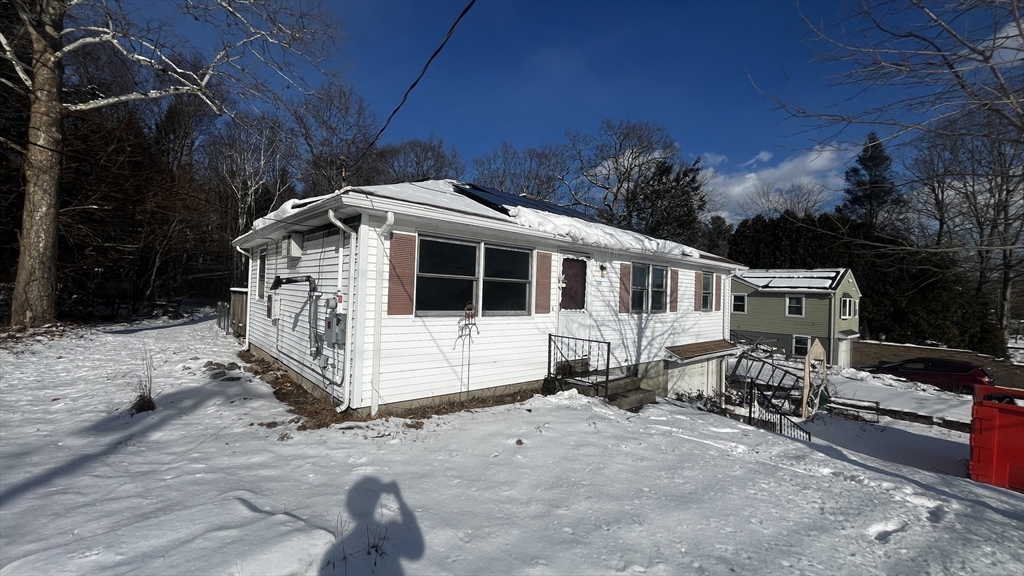 368 Granville Road Southwick, MA 01077 - Photo 3 of 27