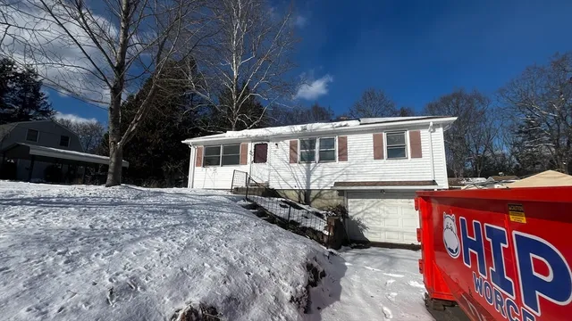 $265,000 | 368 Granville Road, Southwick, MA 01077