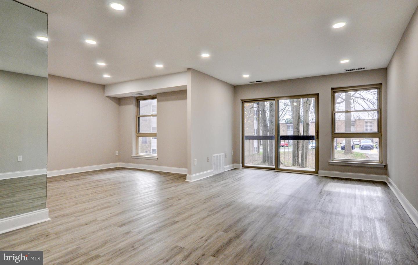 2207 Greenery Lane, Unit 1048 Silver Spring, MD 20906 - Photo 3 of 19 Gallery Image 3