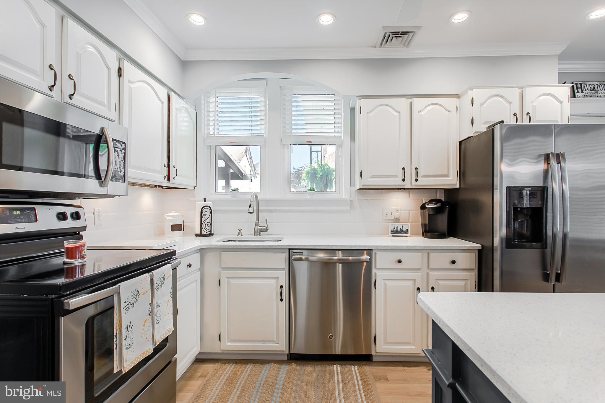 112 Sycamore Road Havertown, PA 19083 - Photo 6 of 23