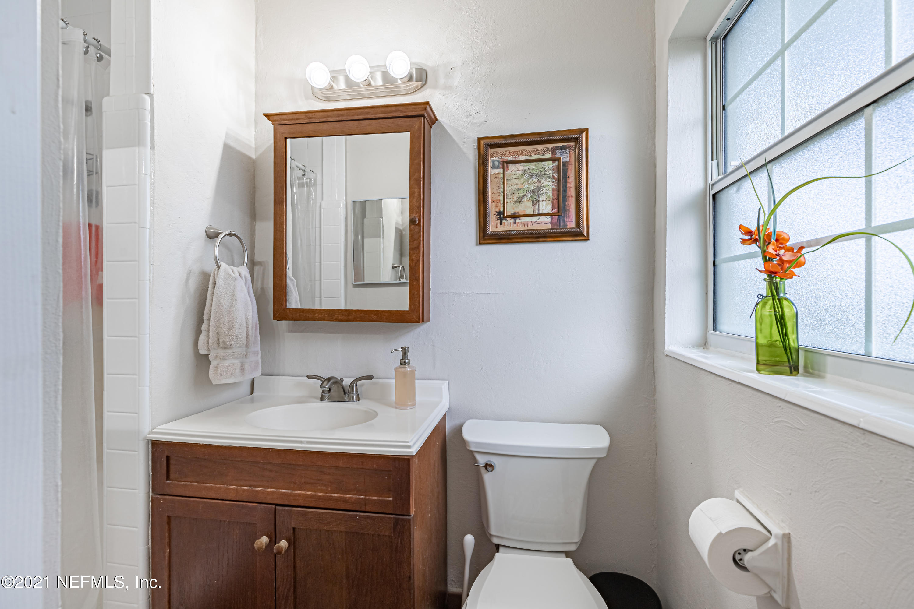 2127 Leon Road Jacksonville, FL 32246 - Photo 22 of 47 23 Primary Bathroom