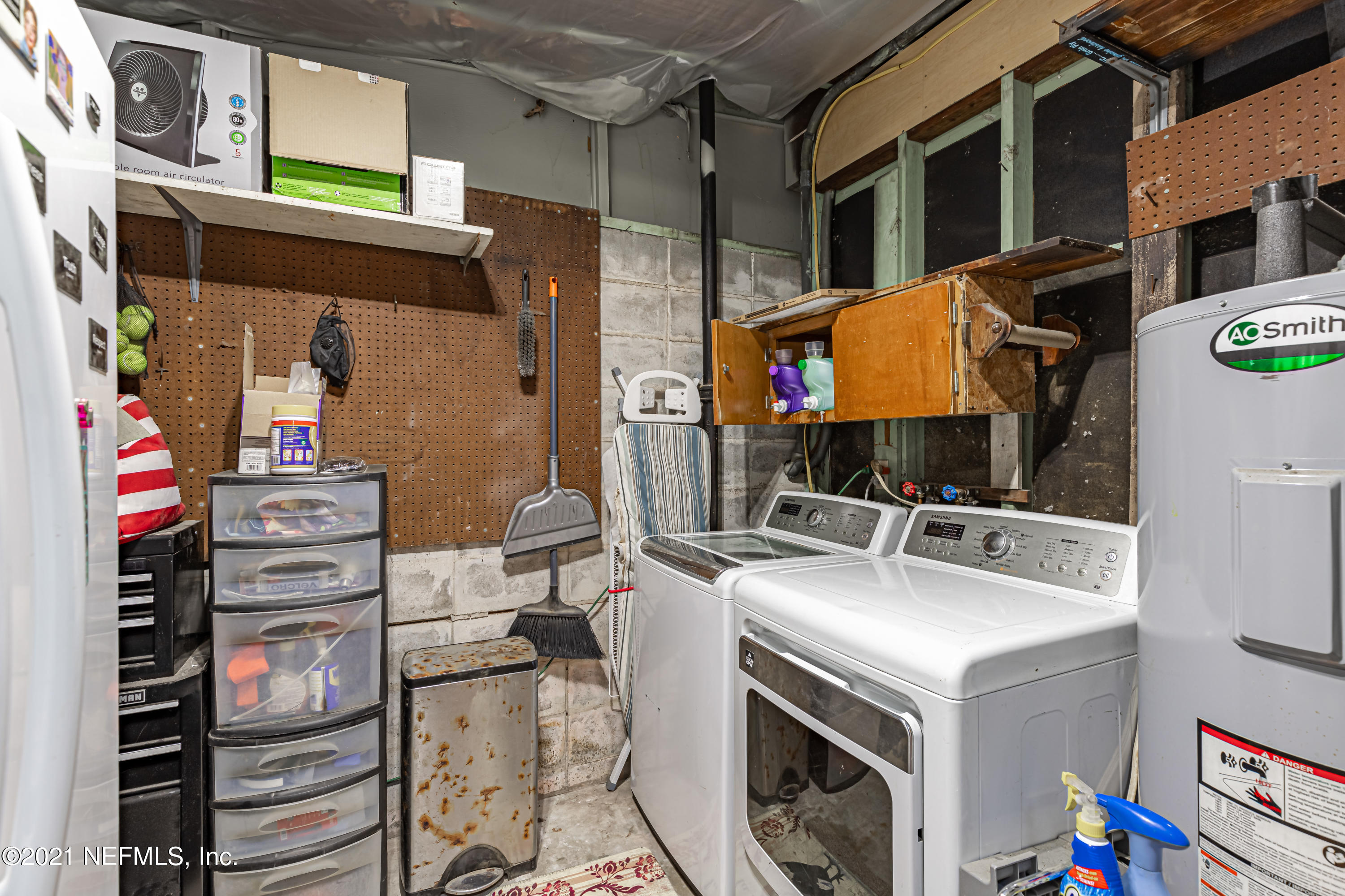 2127 Leon Road Jacksonville, FL 32246 - Photo 27 of 47 28 Laundry