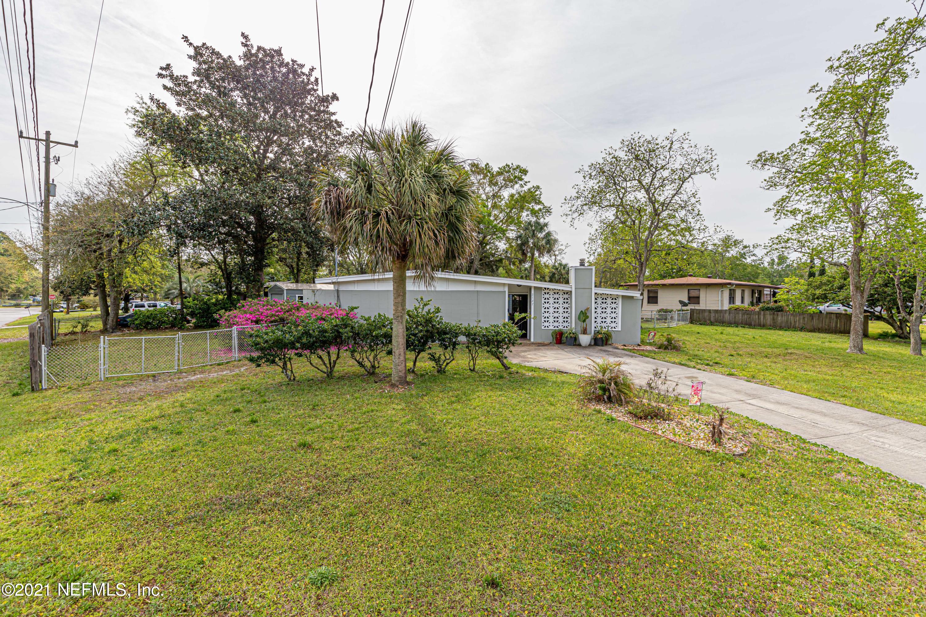 2127 Leon Road Jacksonville, FL 32246 - Photo 40 of 47 41 Roofline-2