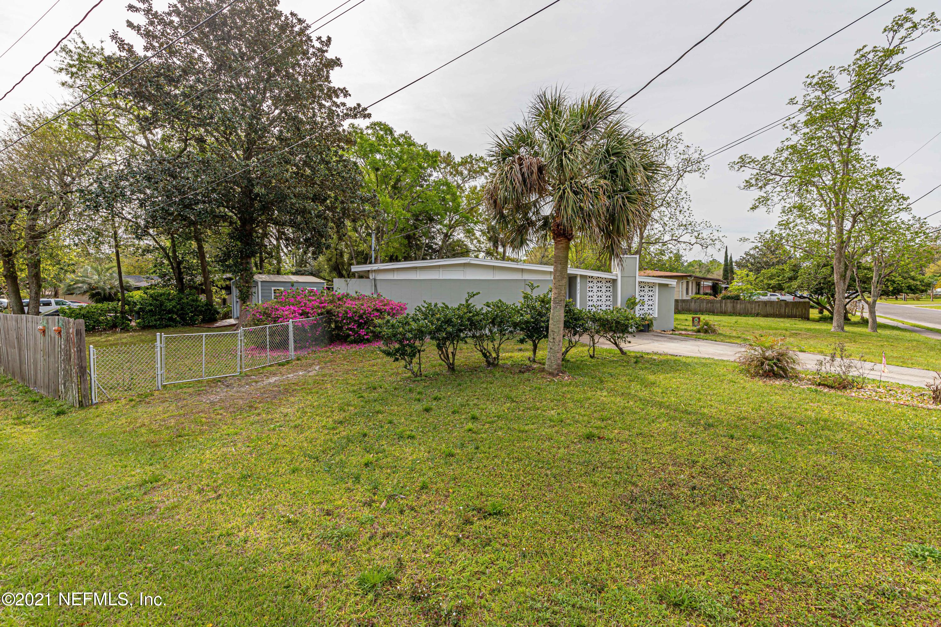 2127 Leon Road Jacksonville, FL 32246 - Photo 41 of 47 42 Roofline-3