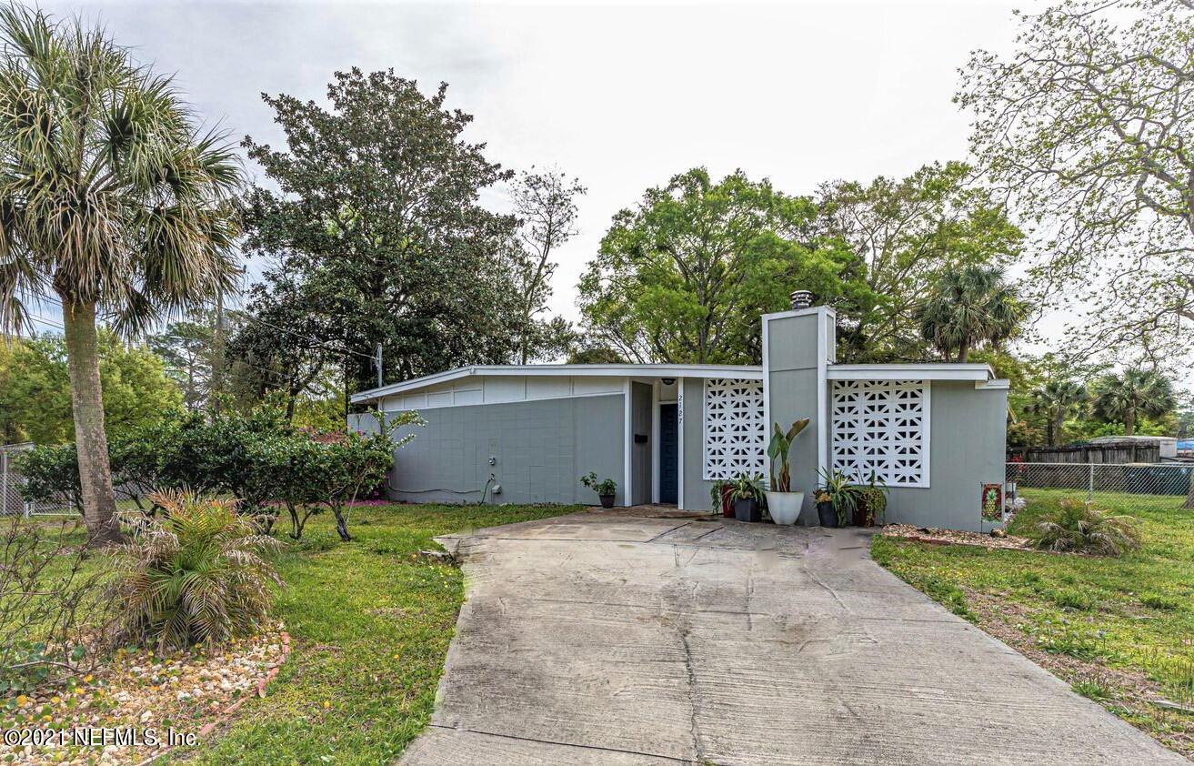 2127 Leon Road Jacksonville, FL 32246 - Photo 46 of 47 46 Front View Driveway