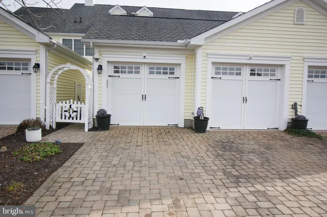 a house view with a backyard space
