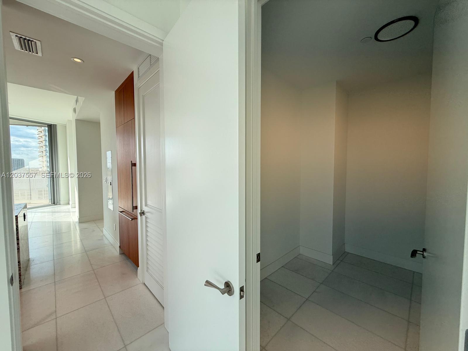175 Southeast 25th Road, Unit 903 Miami, FL 33129 - Photo 9 of 36