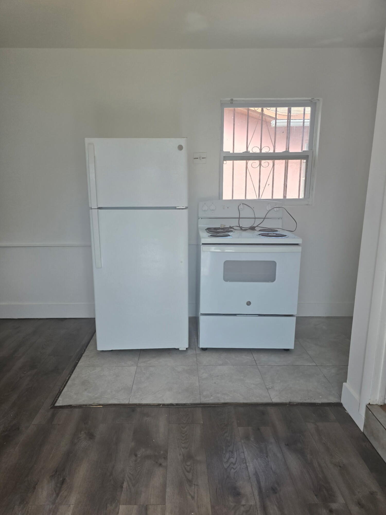 2467 Northwest 90th Street Miami, FL 33147 - Photo 8 of 14 11699