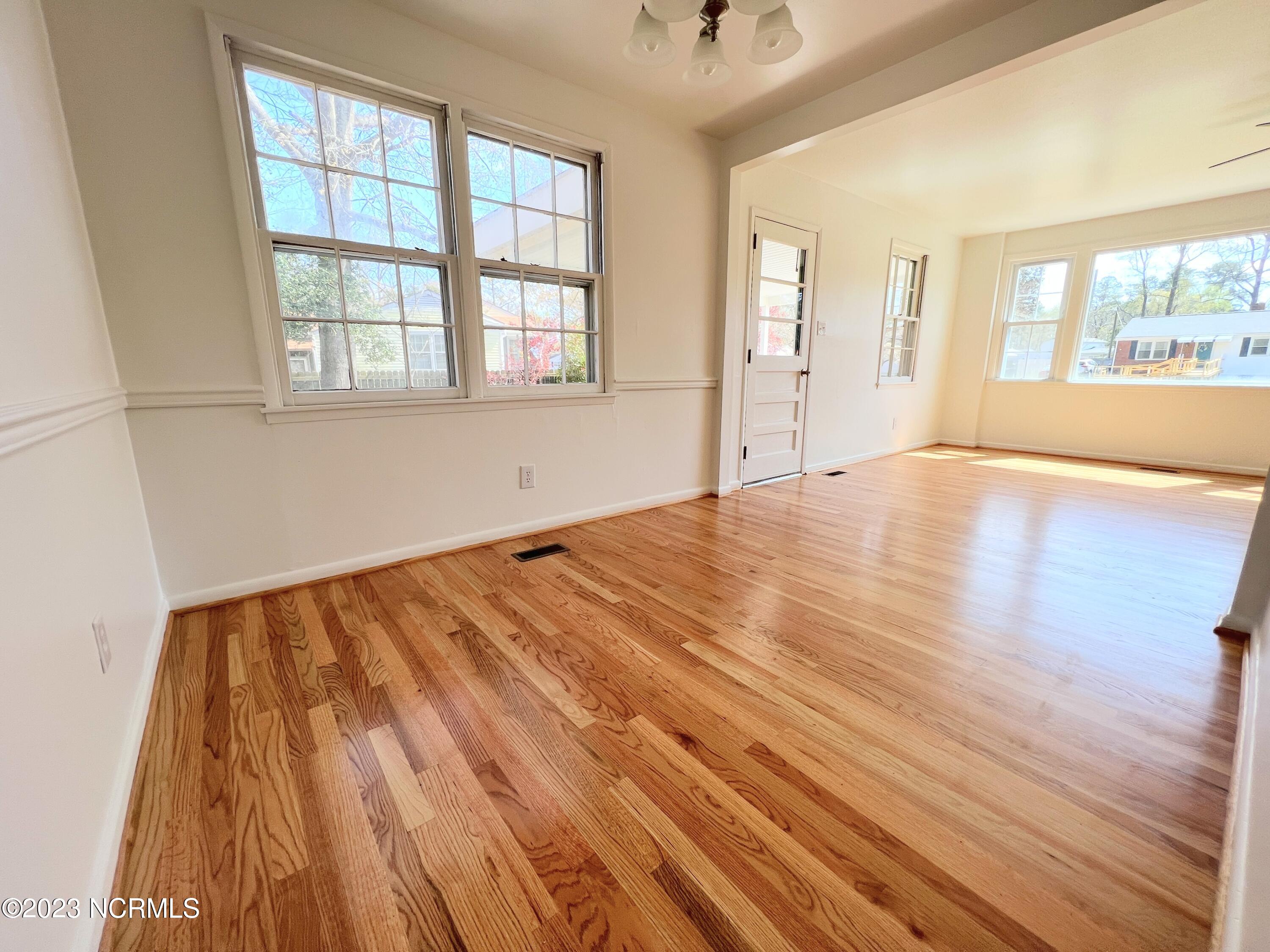 505 Delmar Road Jacksonville, NC 28540 - Photo 16 of 33 Dining Room