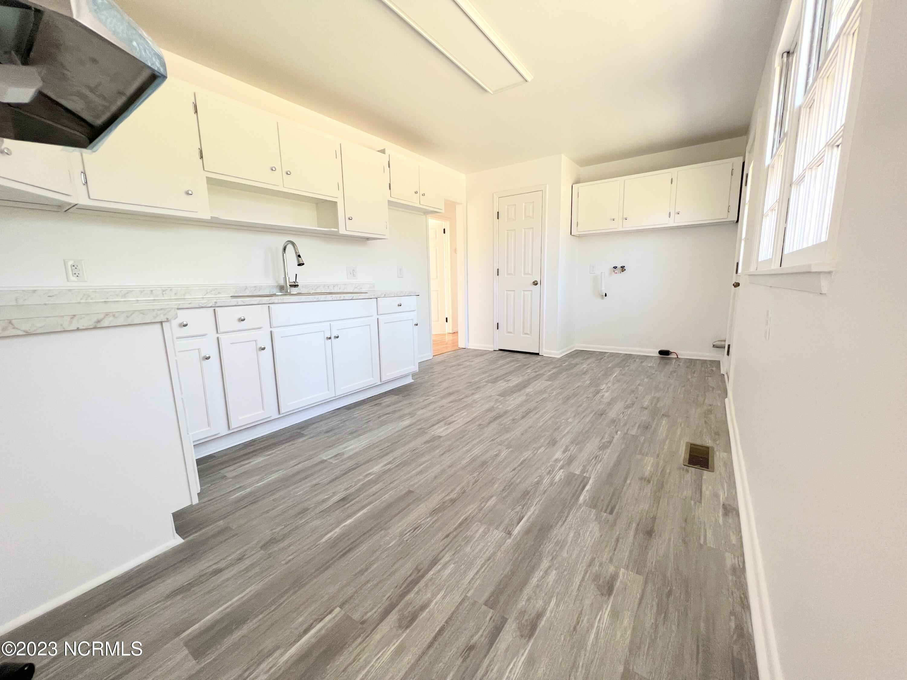 505 Delmar Road Jacksonville, NC 28540 - Photo 17 of 33 Kitchen from dining room angle