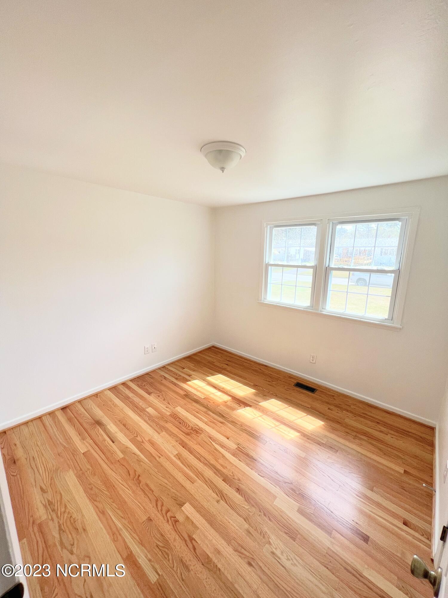 505 Delmar Road Jacksonville, NC 28540 - Photo 22 of 33 Bedroom 1