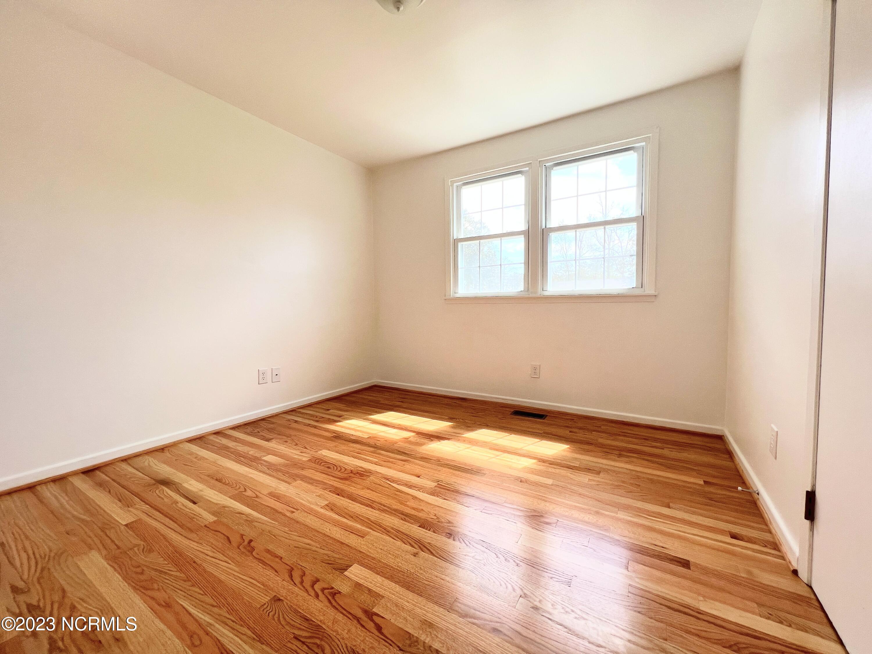 505 Delmar Road Jacksonville, NC 28540 - Photo 23 of 33 Bedroom 1