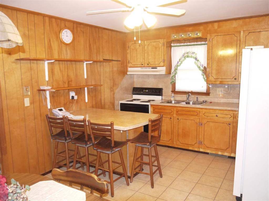 702 Woodvale Road Anderson, SC 29624 - Photo 4 of 16 Gallery Image 4